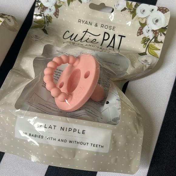 Ryan and rose flat pats - Picture 3 of 5